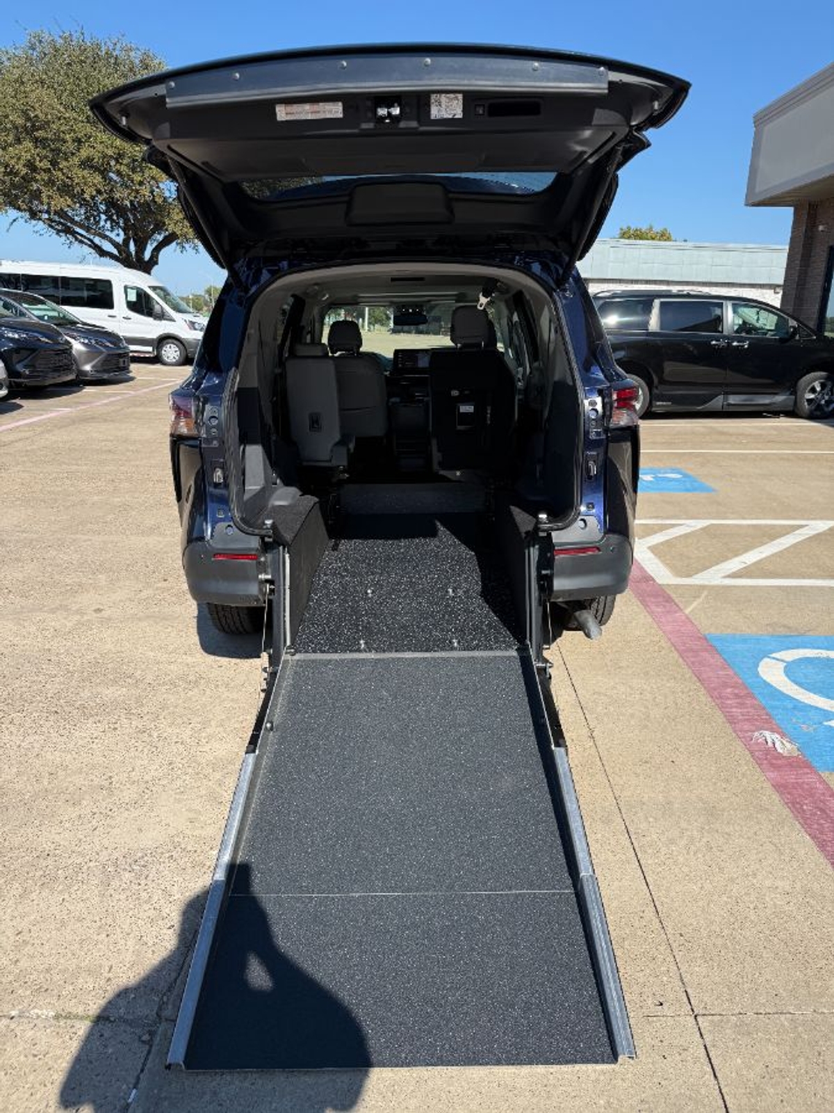 2023 TOYOTA SIENNA - Image 1