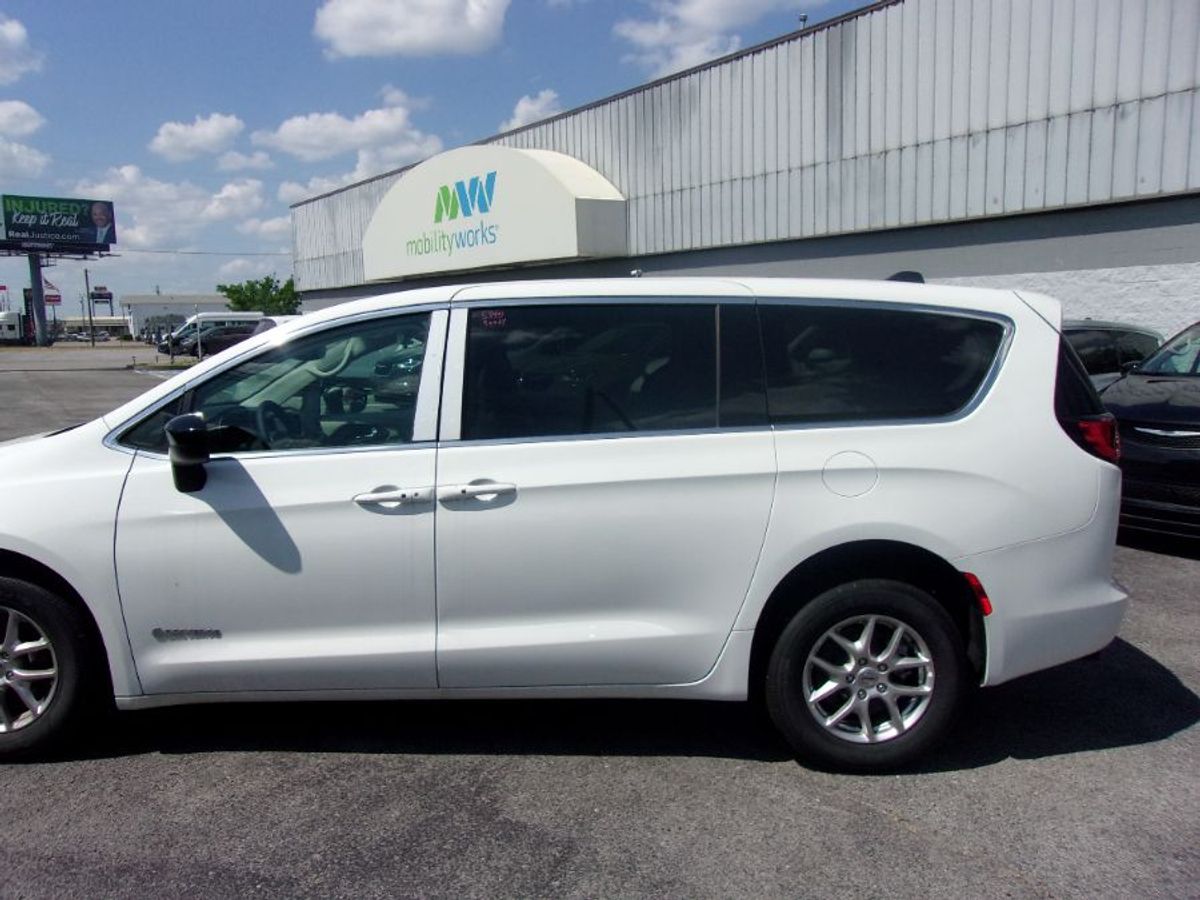 New 2024 Chrysler Voyager LX's photo