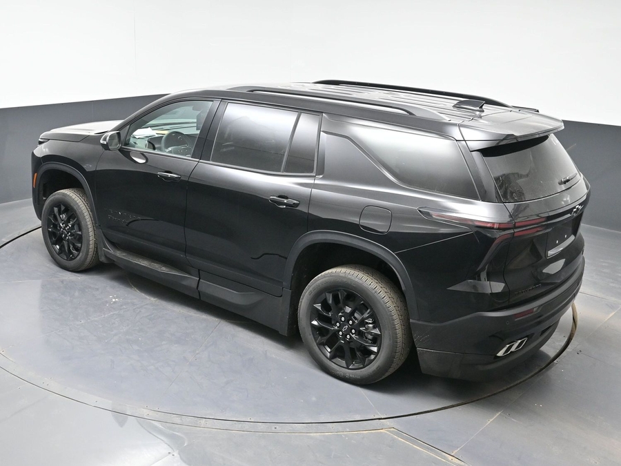 New 2025 Chevrolet Traverse 1LT Midnight - BraunAbility Side Entry Entry In Floor Automatic Ramp