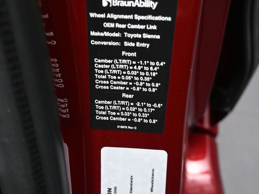 New 2026 Toyota Sienna Hybrid LE - BraunAbility Side Entry Fold Out Automatic Ramp