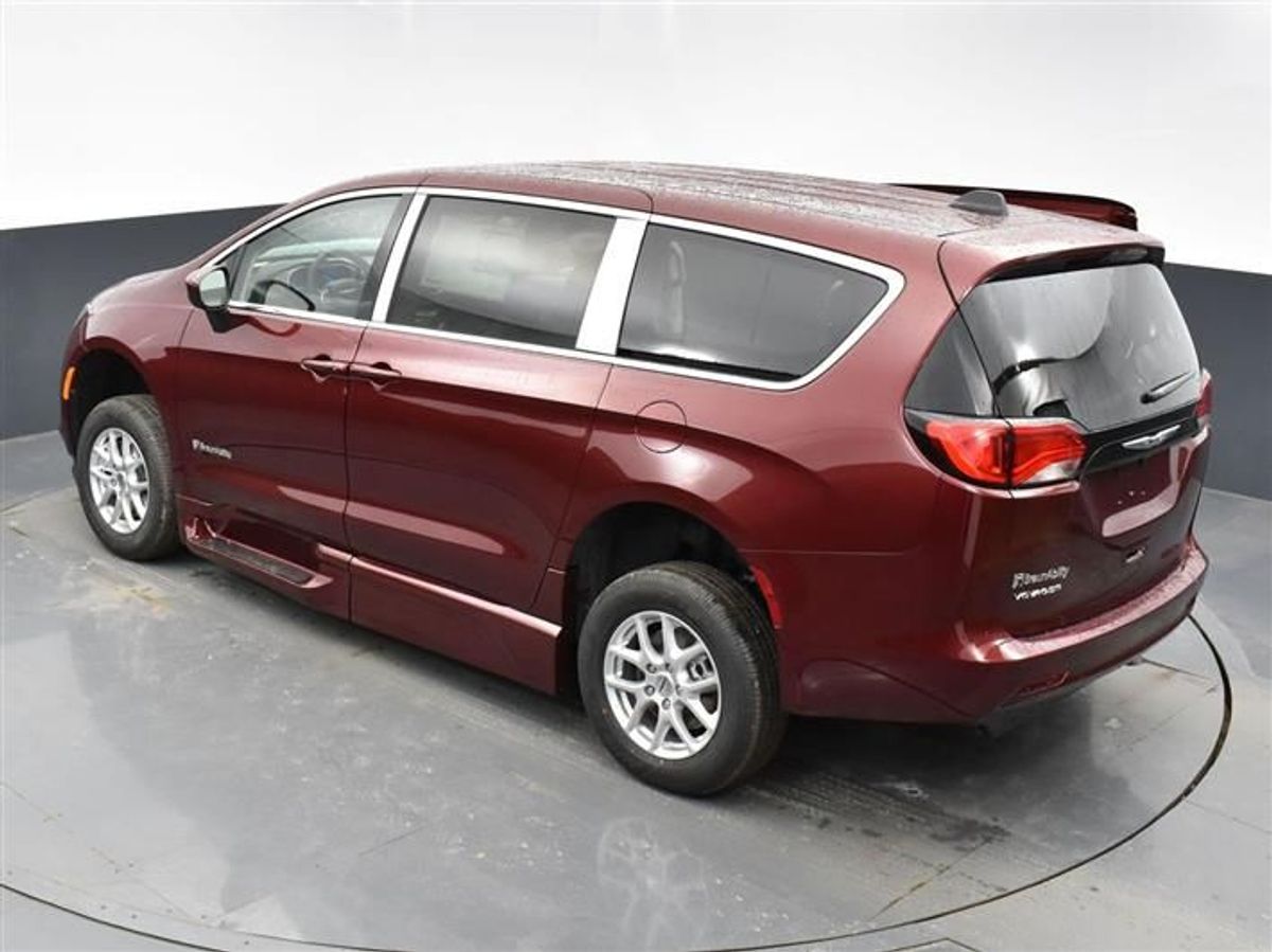 2023 CHRYSLER VOYAGER - Image 5