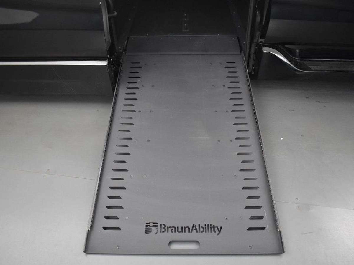 Black Toyota Sienna image number 10