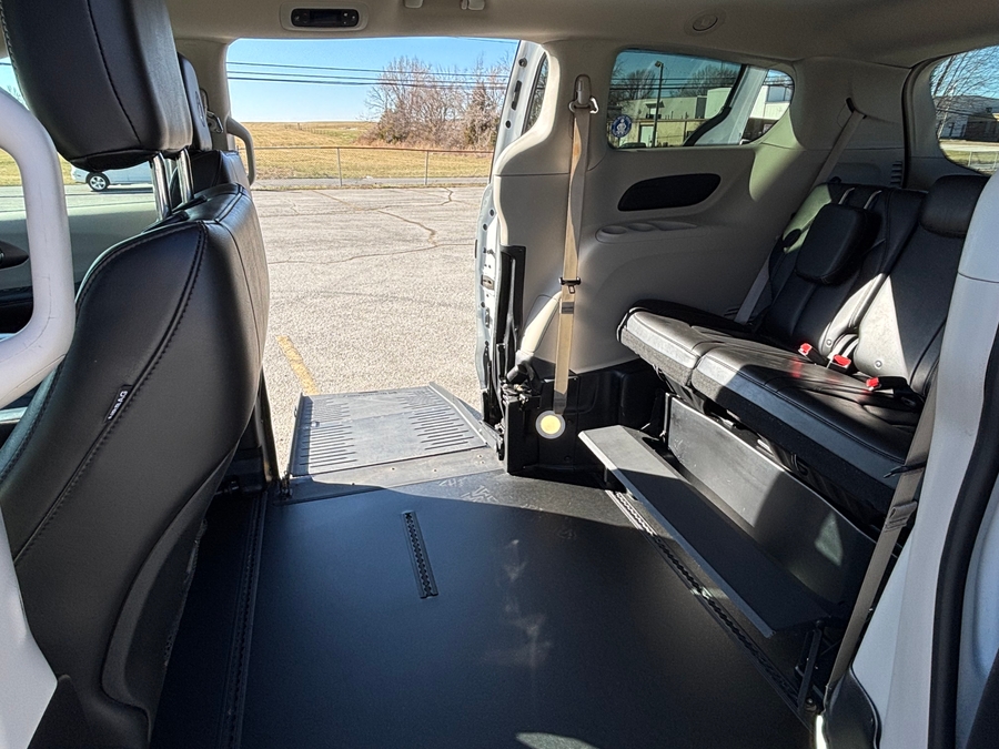 Used 2021 Chrysler Voyager LXi - BraunAbility Commercial Side Entry Entry Fold Out Manual Ramp
