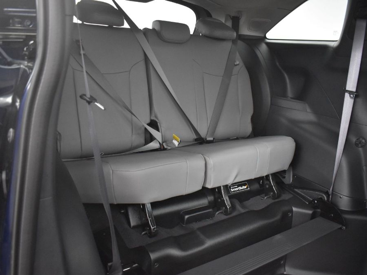 2025 TOYOTA SIENNA - Image 10