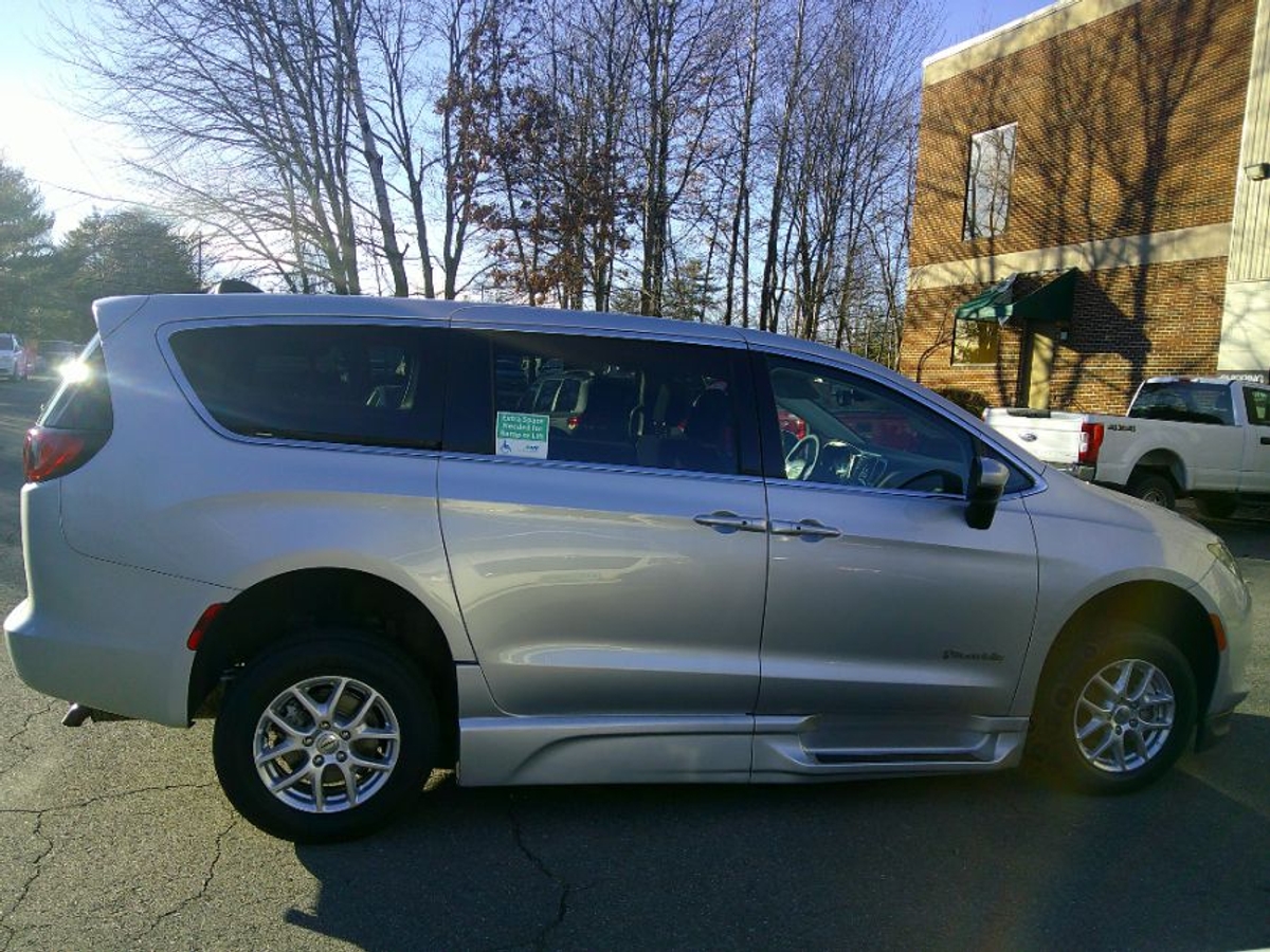 2023 CHRYSLER VOYAGER - Image 8