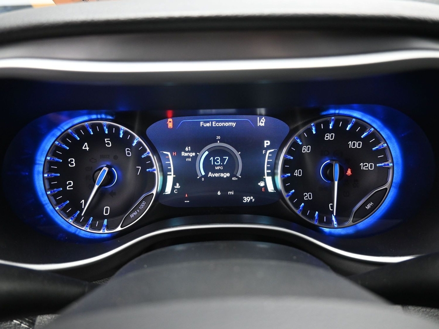 New 2026 Chrysler Pacifica Select Safety - BraunAbility Side Entry Entry In Floor Automatic Ramp