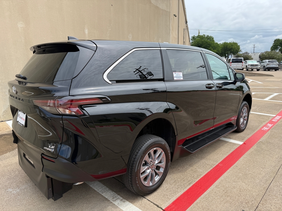 Used 2024 Toyota Sienna Hybrid LE - BraunAbility Rear Entry Entry Fold Out Manual Ramp