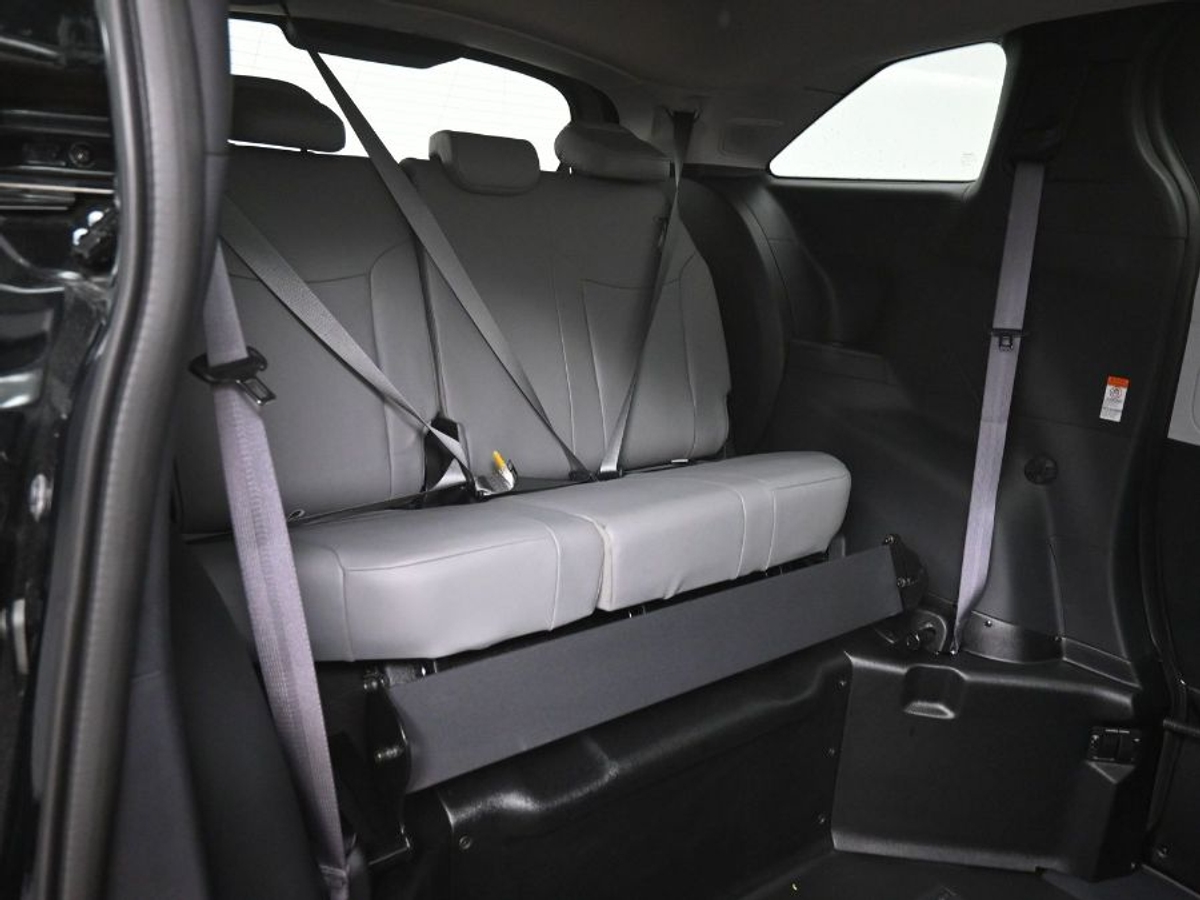 Black Toyota Sienna image number 6
