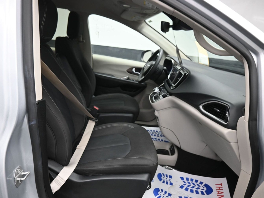Used 2023 Chrysler Voyager LX - BraunAbility Side Entry Entry Fold Out Manual Ramp