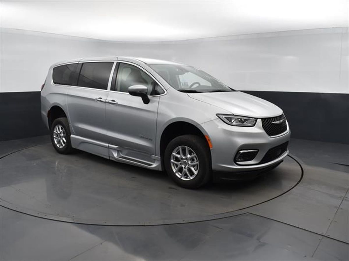 2023 CHRYSLER PACIFICA - Image 21