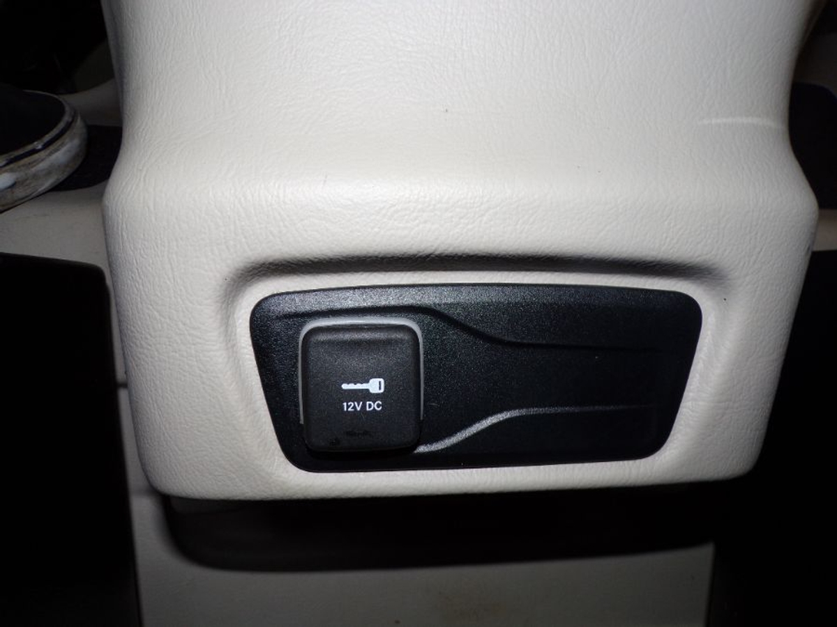 2023 CHRYSLER VOYAGER - Image 9