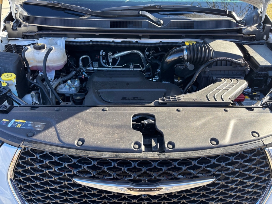 Used 2024 Chrysler Pacifica Touring L - BraunAbility Side Entry Entry In Floor Automatic Ramp