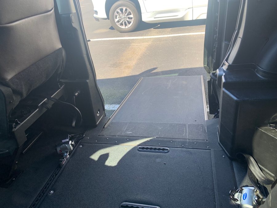 Used 2021 Toyota Sienna Hybrid Platinum - VMI Side Entry Entry In Floor Automatic Ramp