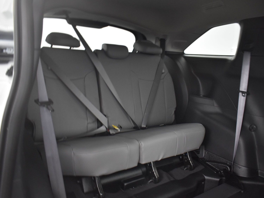 New 2025 Toyota Sienna Hybrid XLE Plus - BraunAbility Side Entry Entry Fold Out Automatic Ramp