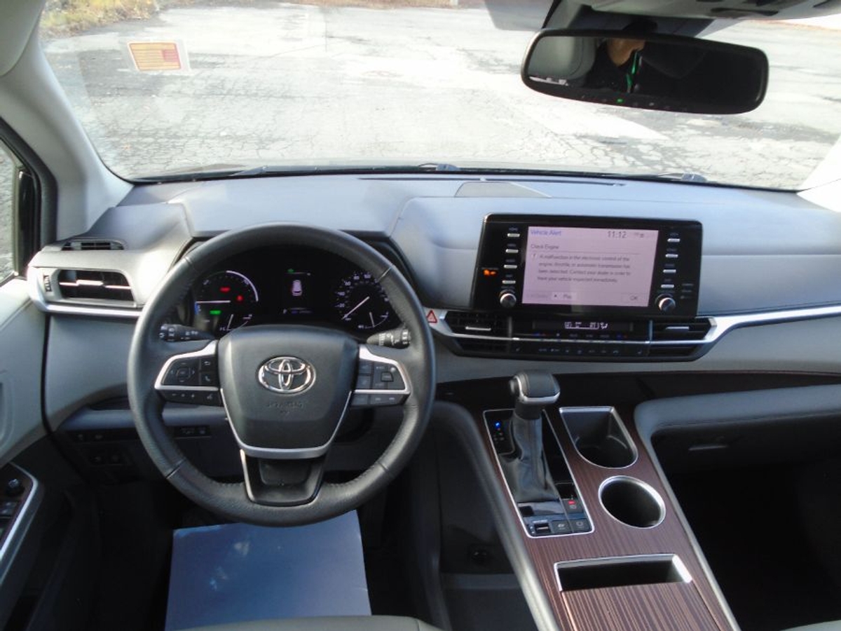 2024 TOYOTA SIENNA - Image 6