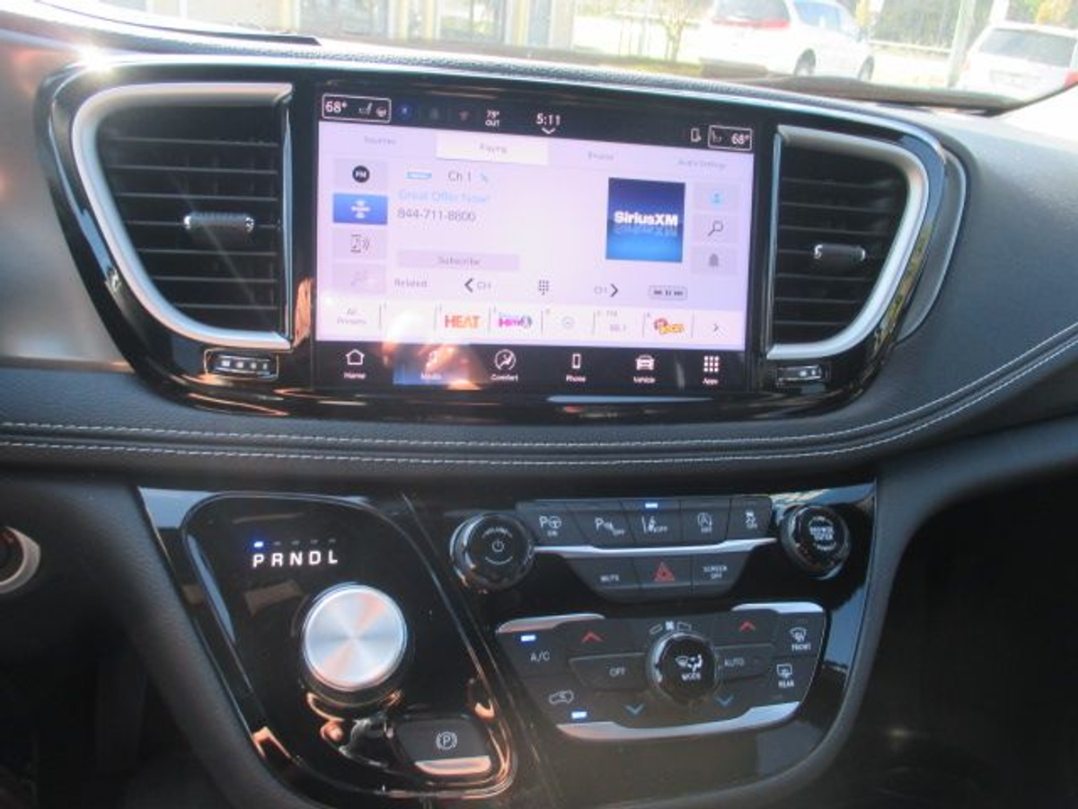 2025 CHRYSLER PACIFICA - Image 5