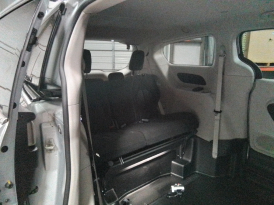 2023 CHRYSLER VOYAGER - Image 18