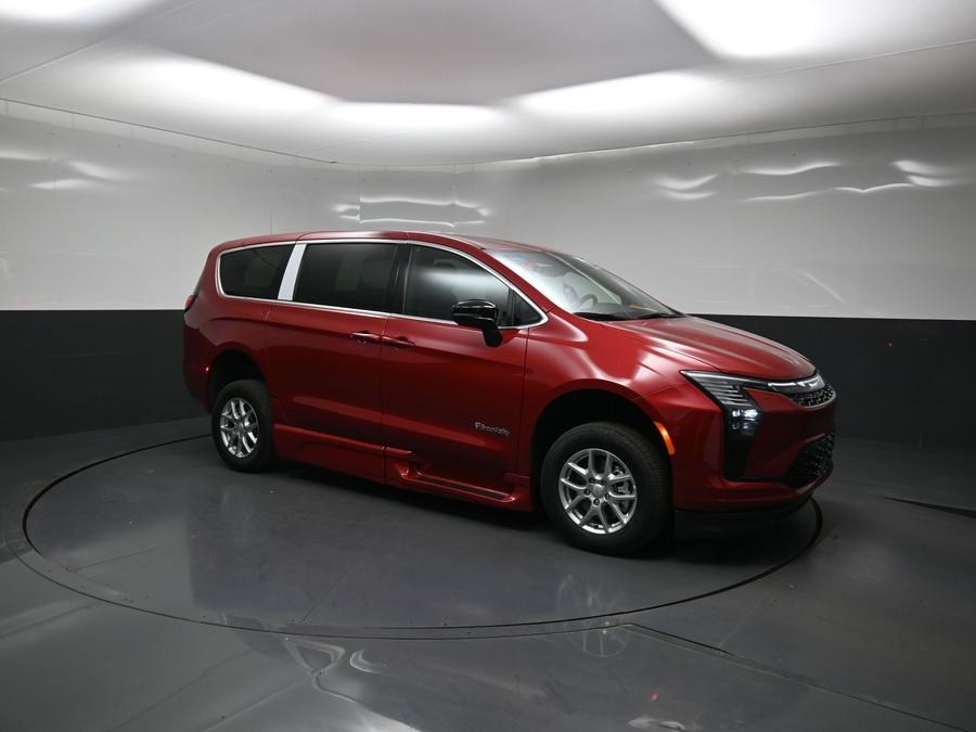 New 2027 Chrysler Pacifica Select Safety - BraunAbility Side Entry In Floor Automatic Ramp