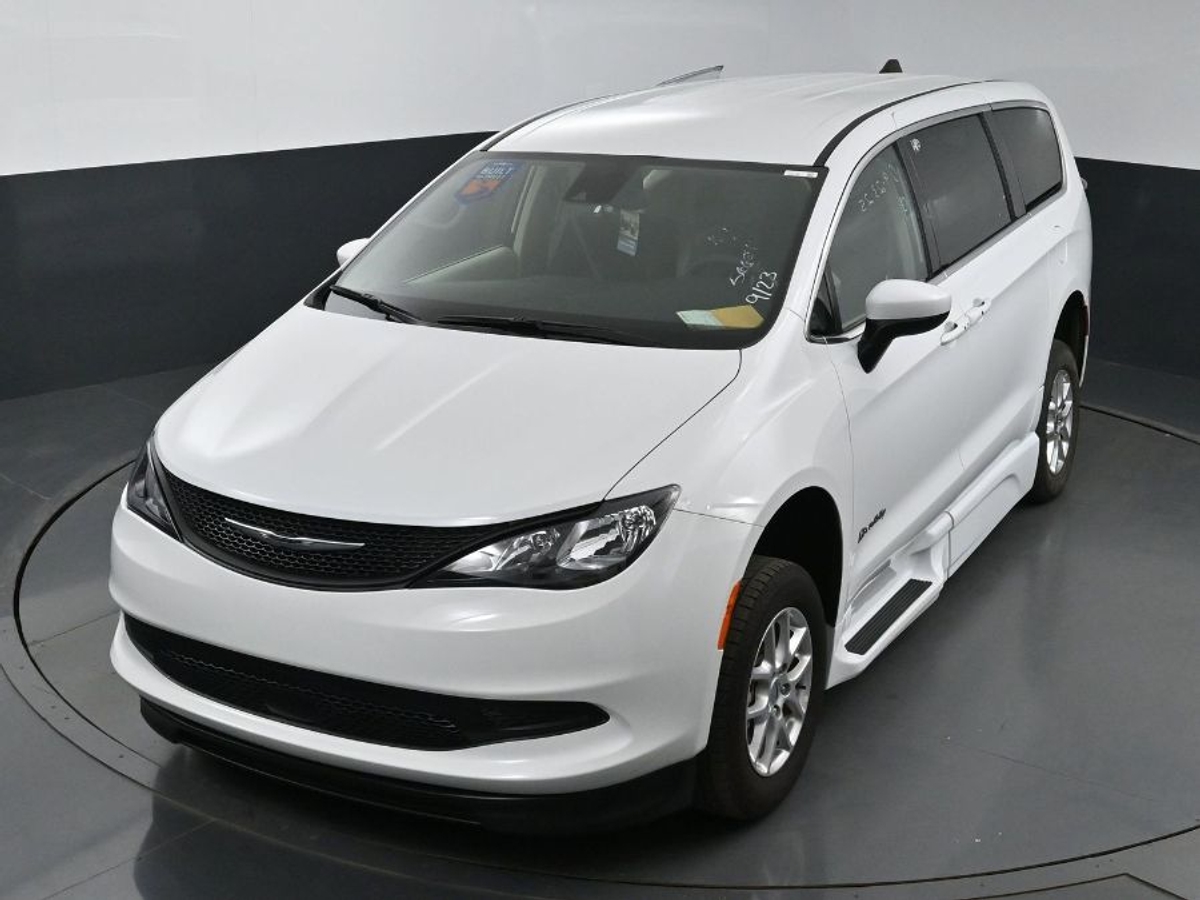 2023 CHRYSLER VOYAGER - Image 23