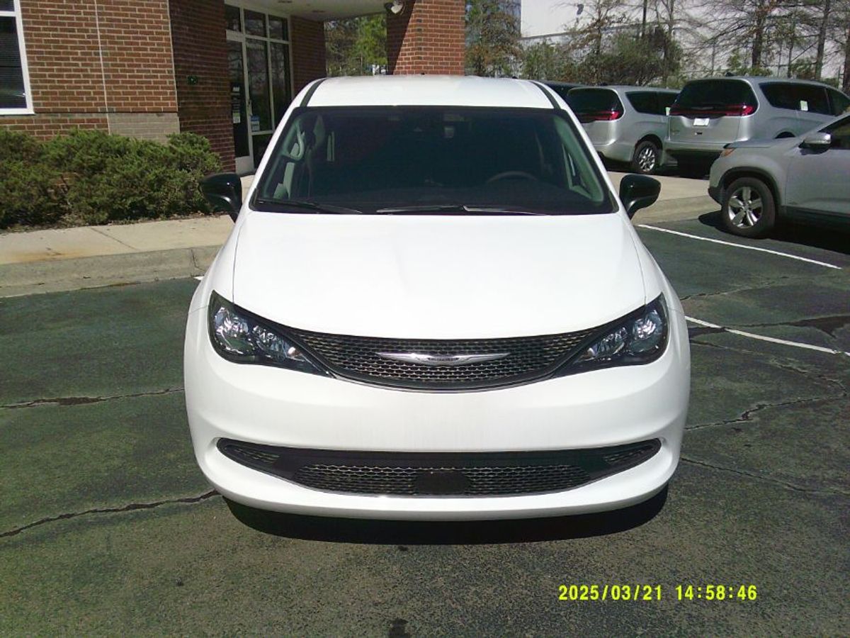 New 2024 Chrysler Voyager LX's photo