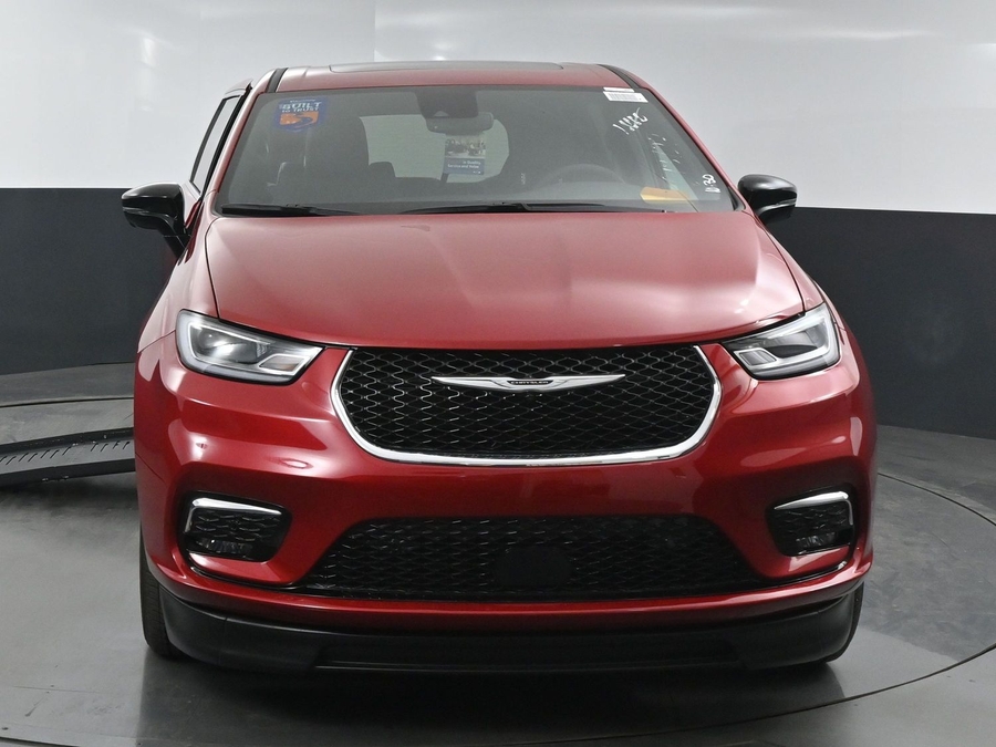 New 2025 Chrysler Pacifica Select Plus - BraunAbility Side Entry Entry Fold Out Automatic Ramp