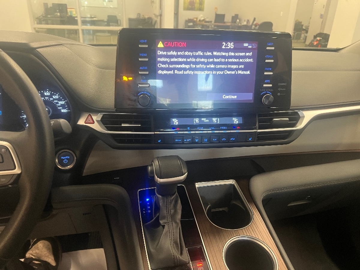 2024 TOYOTA SIENNA - Image 12