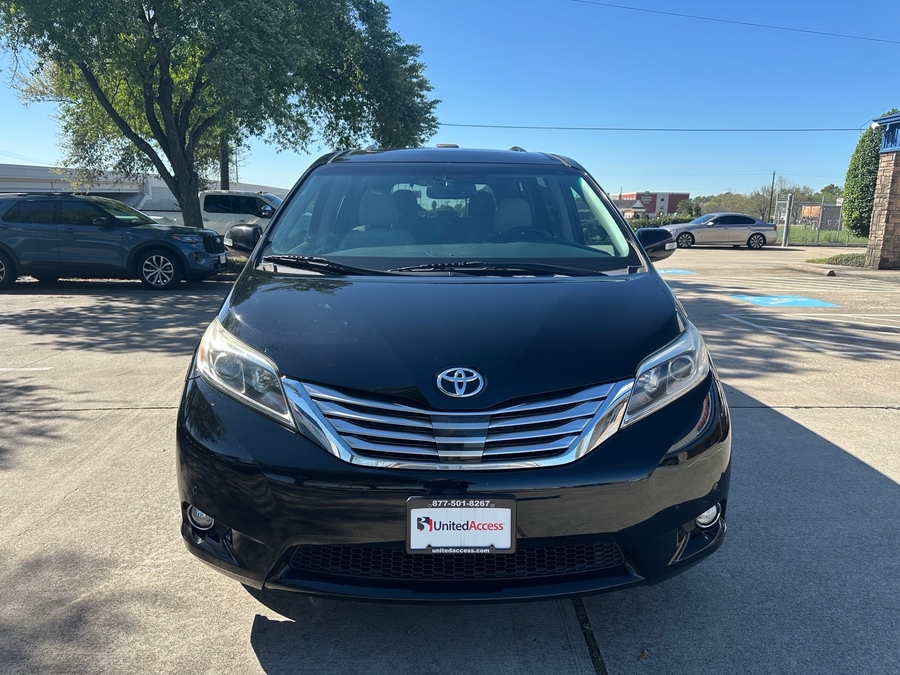 Used 2017 Toyota Sienna Limited Premium - BraunAbility Side Entry Entry In Floor Automatic Ramp