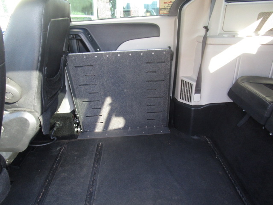 Used 2019 Dodge Grand Caravan SXT - VMI Side Entry Entry Fold Out Automatic Ramp