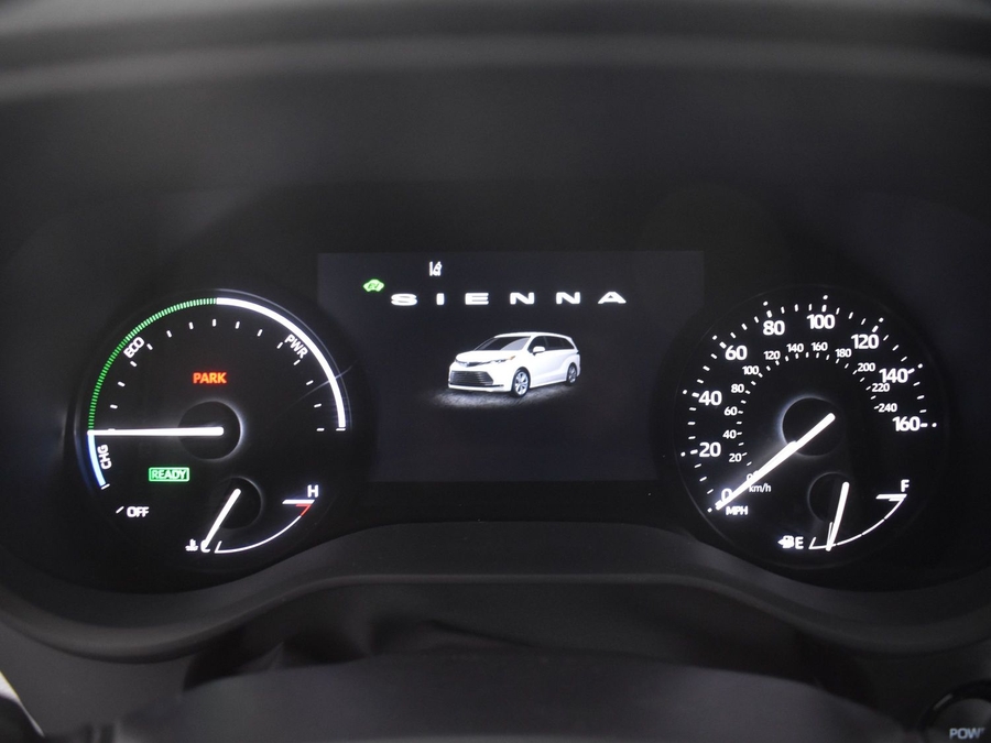 New 2025 Toyota Sienna Hybrid LE - BraunAbility Side Entry Entry Fold Out Automatic Ramp