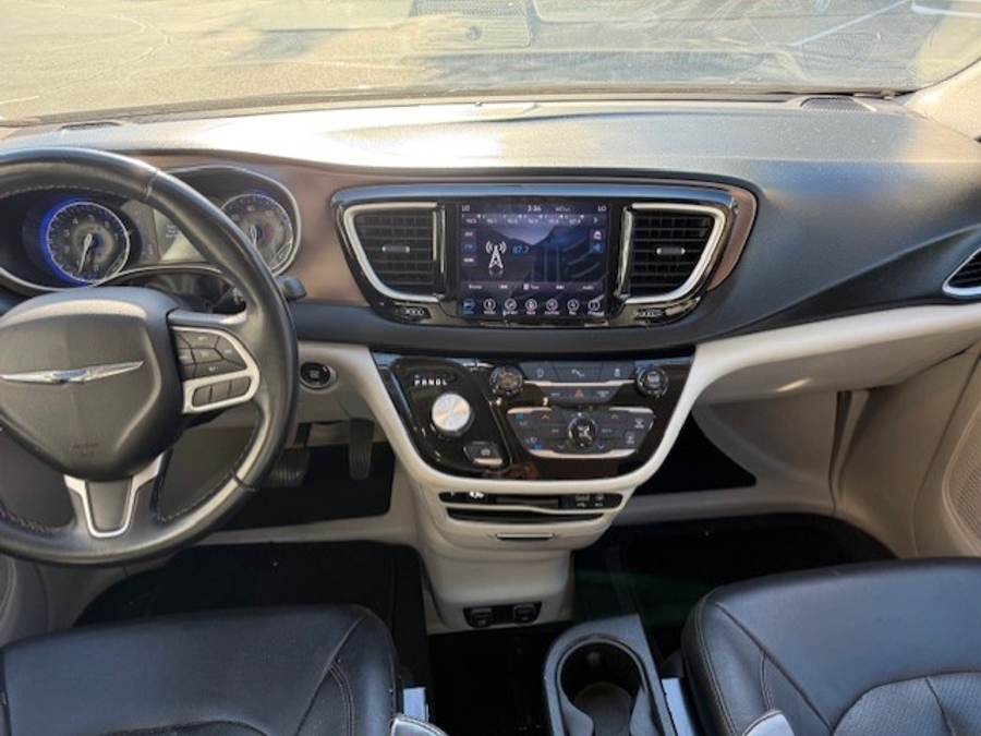 Used 2018 Chrysler Pacifica Touring L - BraunAbility Side Entry Entry Fold Out Automatic Ramp