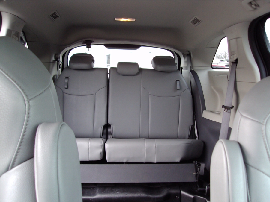 Used 2023 Toyota Sienna Hybrid XLE Base - BraunAbility Side Entry Entry Fold Out Automatic Ramp