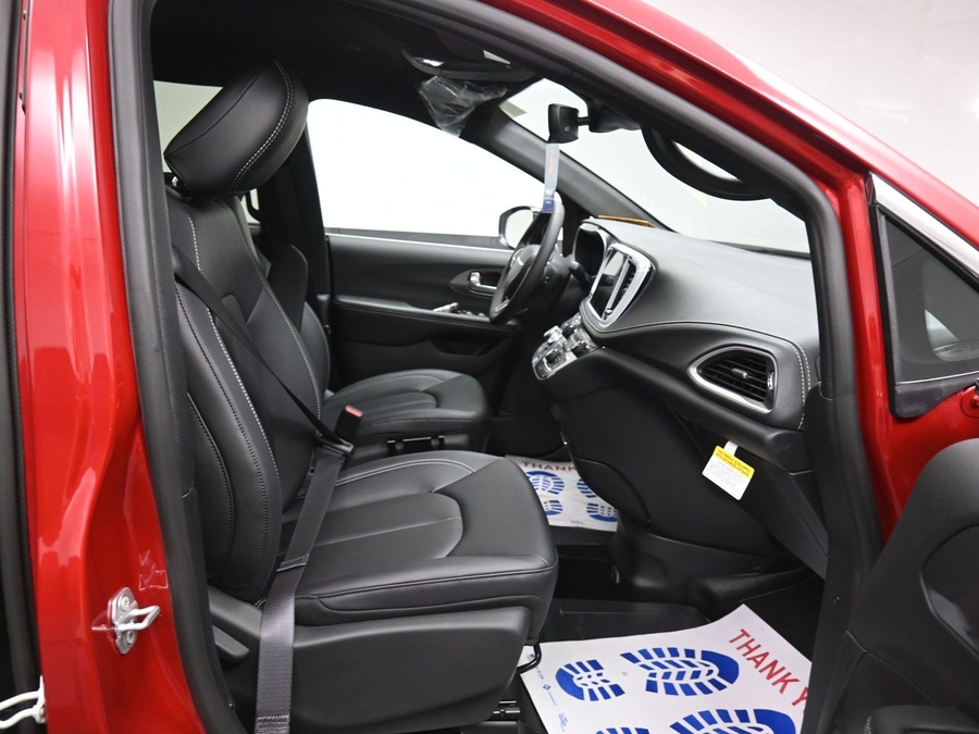 Red Chrysler Pacifica image number 8