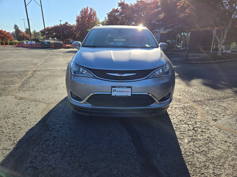 Used 2019 Chrysler Pacifica Touring L - BraunAbility Side Entry Fold Out Automatic Ramp