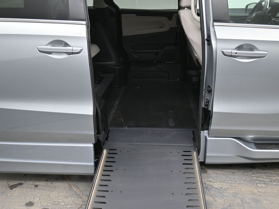 New 2026 Honda Odyssey EX-L - BraunAbility Side Entry Entry In Floor Automatic Ramp