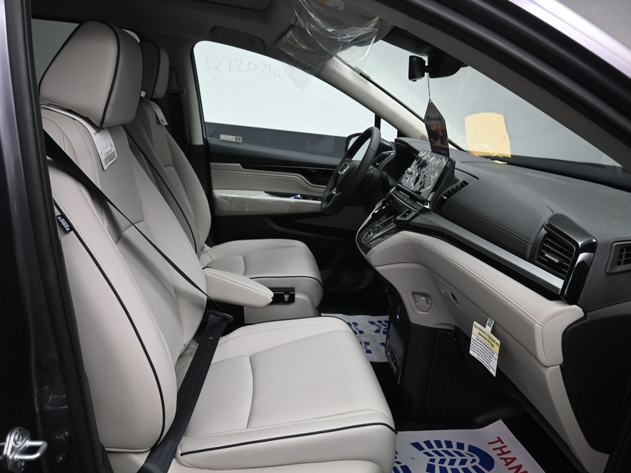 New 2026 Honda Odyssey Touring - BraunAbility Side Entry In Floor Automatic Ramp