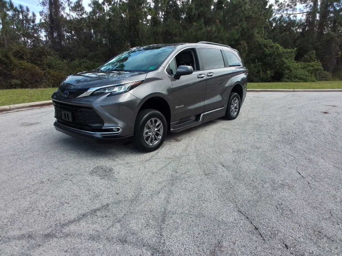 2023 TOYOTA SIENNA - Image 15