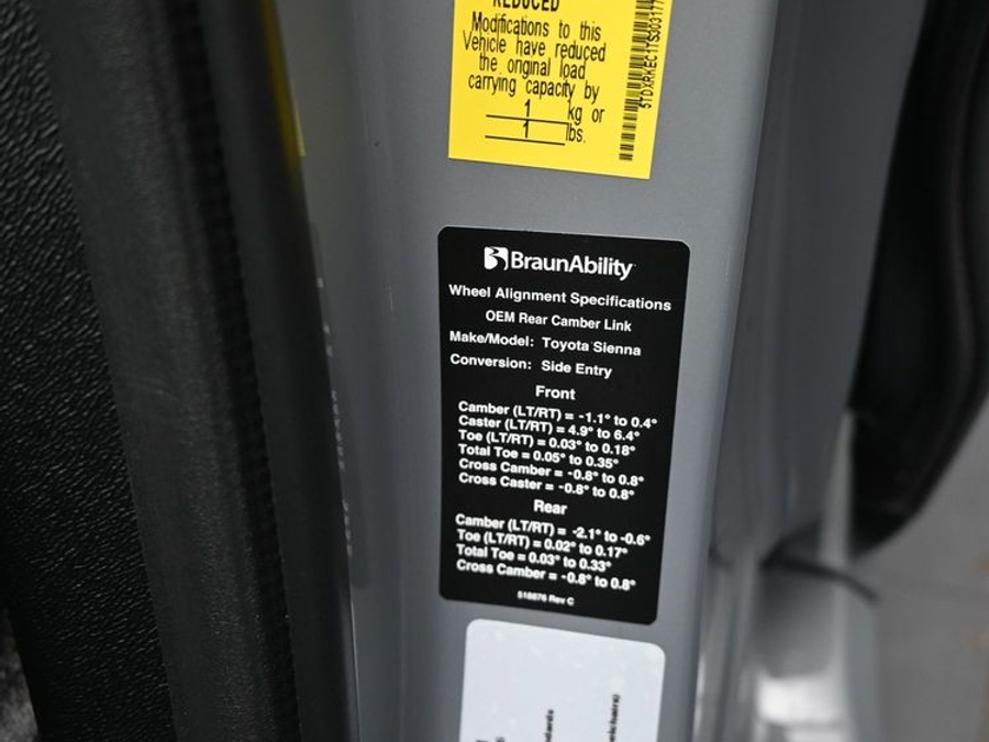New 2026 Toyota Sienna XSE Sport - BraunAbility Side Entry In Floor Automatic Ramp