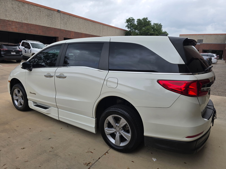 Used 2019 Honda Odyssey EX-L - BraunAbility Side Entry In Floor Automatic Ramp
