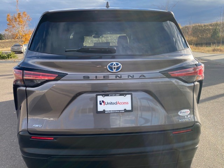Used 2022 Toyota Sienna Hybrid LE - VMI Side Entry Entry In Floor Automatic Ramp