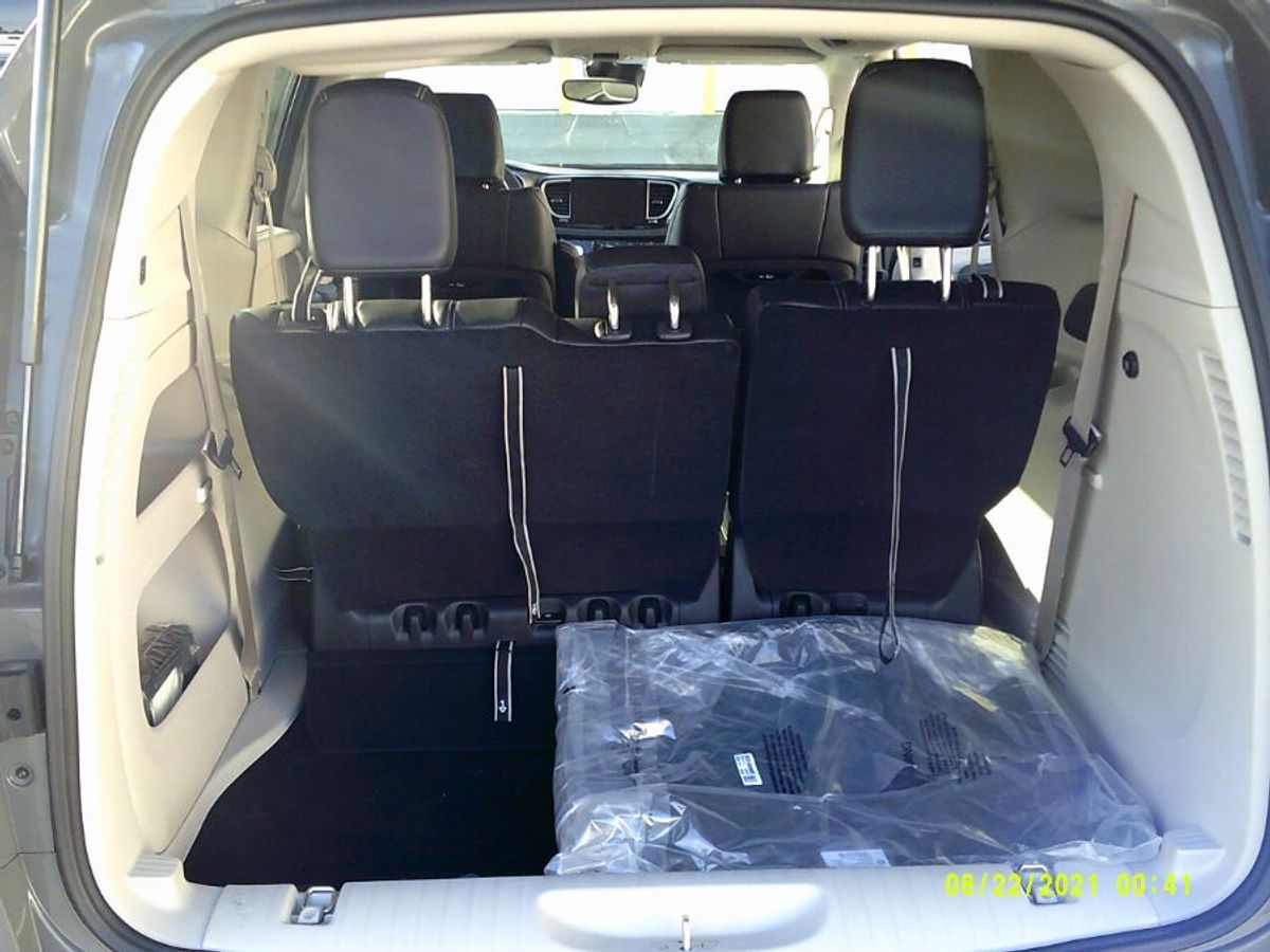 2024 CHRYSLER PACIFICA - Image 18