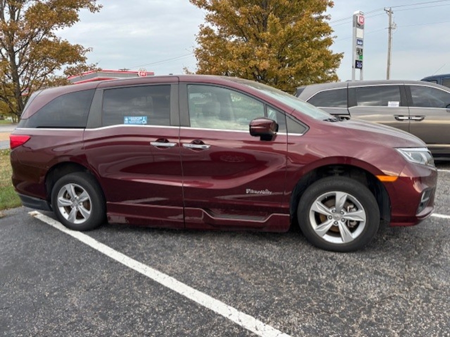 Used 2019 Honda Odyssey EX-L - BraunAbility Side Entry Entry In Floor Automatic Ramp