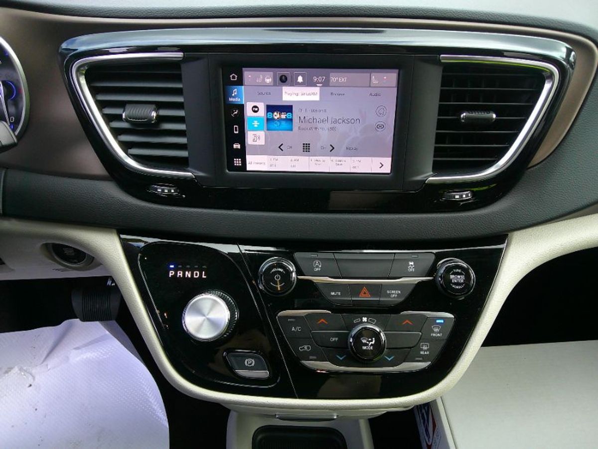 Blanco Chrysler Voyager número de imagen 15