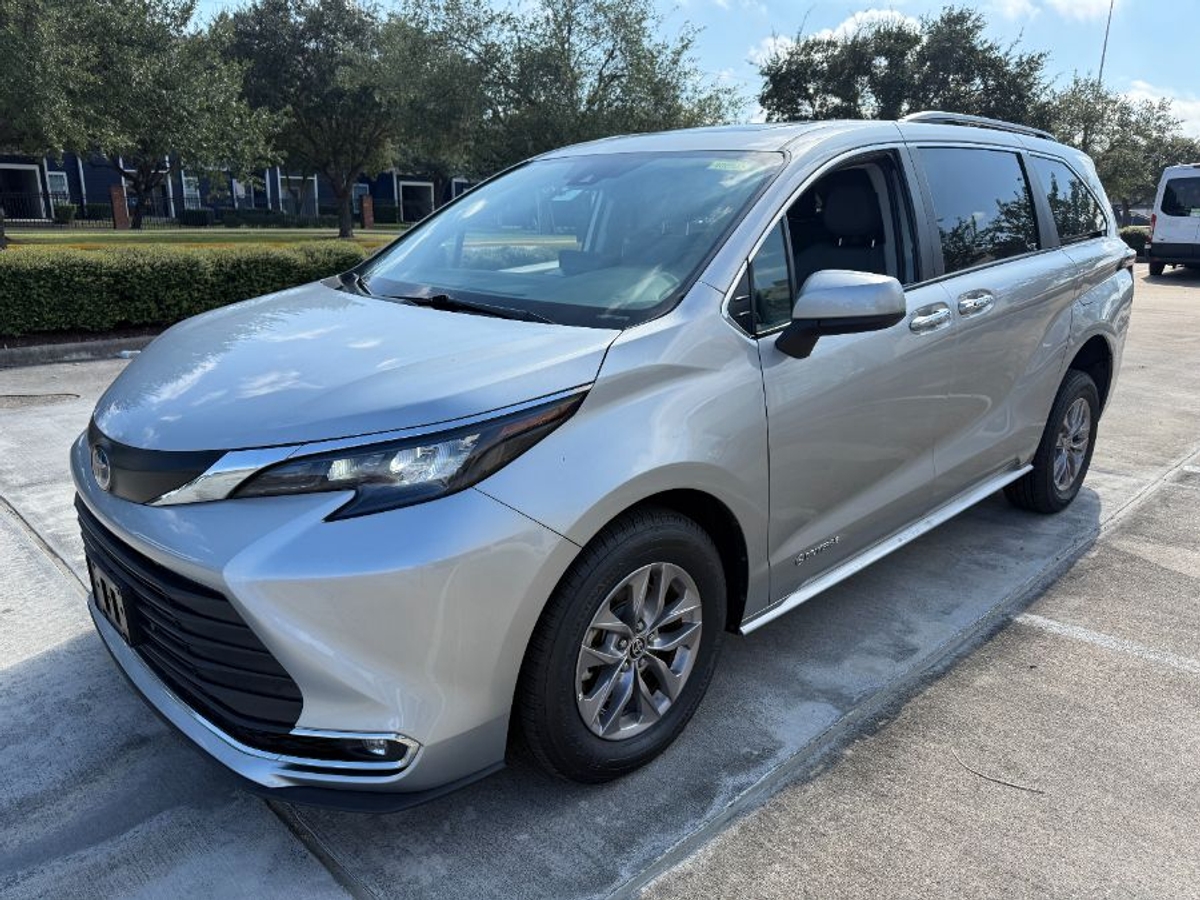 2024 TOYOTA SIENNA - Image 7