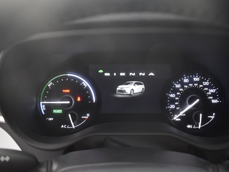 New 2025 Toyota Sienna Hybrid XLE Plus - BraunAbility Side Entry Entry Fold Out Automatic Ramp