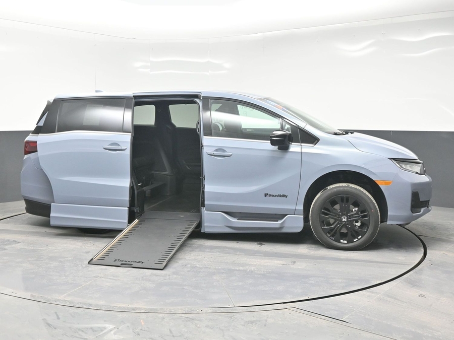 New 2026 Honda Odyssey Sport - BraunAbility Side Entry In Floor Automatic Ramp