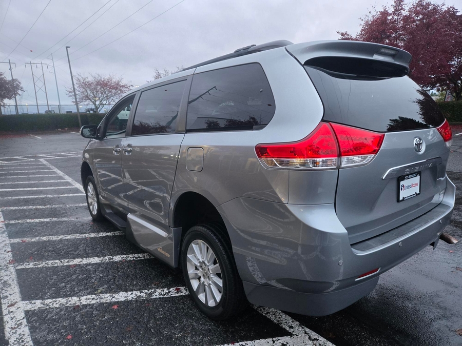 Used 2013 Toyota Sienna Limited - VMI Side Entry Entry In Floor Automatic Ramp