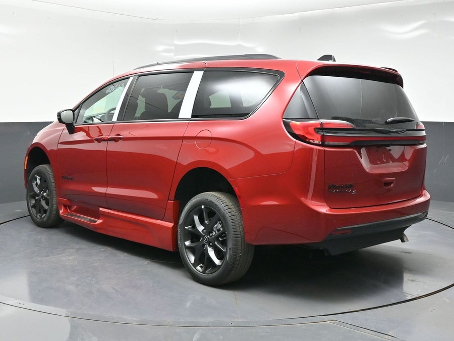 Red Chrysler Pacifica image number 4