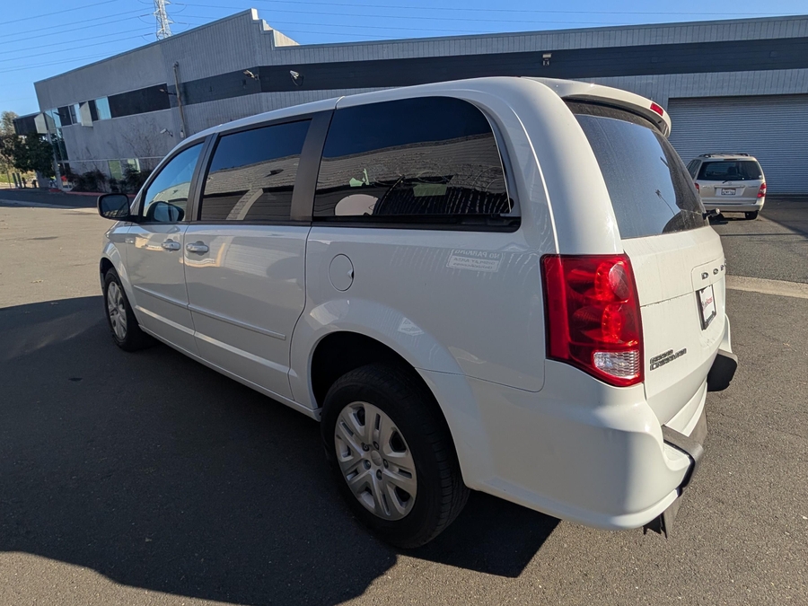 Used 2017 Dodge Grand Caravan SE - International Mobility Rear Entry Entry Fold Out Manual Ramp
