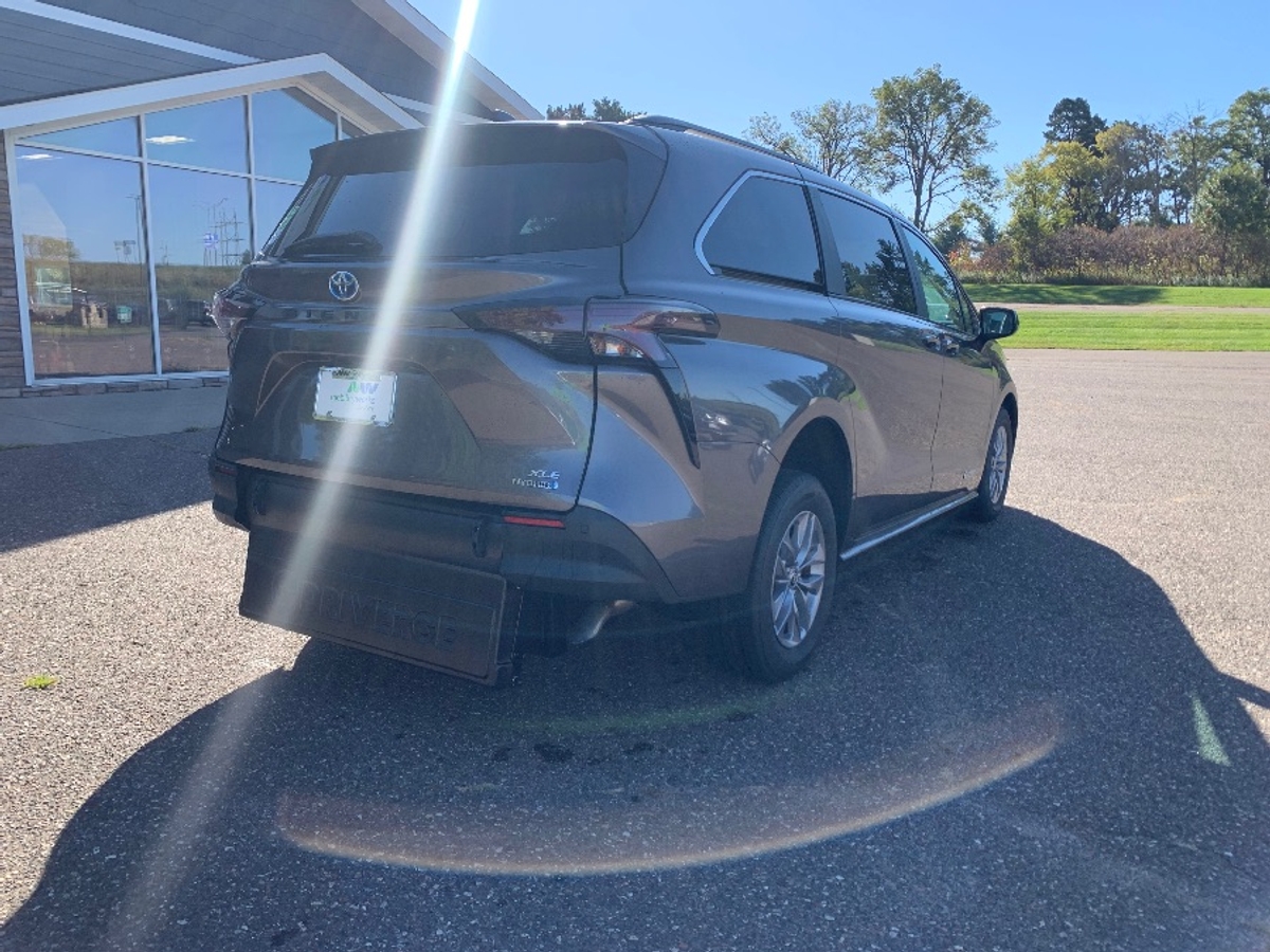 2024 TOYOTA SIENNA - Image 15