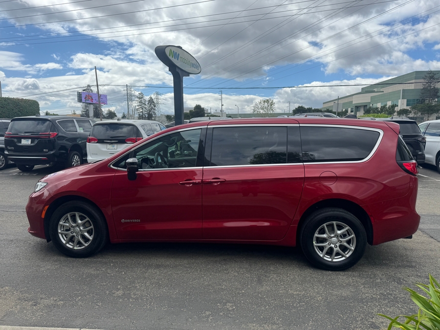 Red Chrysler Pacifica image number 3